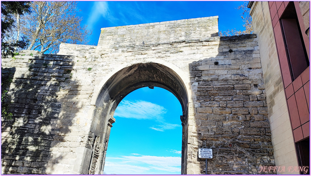 世界文化遺產區,亞維儂Avignon,共和國路Rue de la Republique,凱賽琳公主號S.S.Catherine,南法之旅,寰宇精品河輪UNIWORLD Boutique River Cruises,教皇宮Palais des Papes,普羅旺斯Provence,法國France,法國旅遊,聖伯多祿聖殿Basilique Saint-Pierre