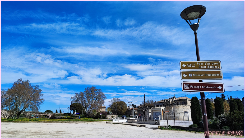 世界文化遺產區,亞維儂Avignon,共和國路Rue de la Republique,凱賽琳公主號S.S.Catherine,南法之旅,寰宇精品河輪UNIWORLD Boutique River Cruises,教皇宮Palais des Papes,普羅旺斯Provence,法國France,法國旅遊,聖伯多祿聖殿Basilique Saint-Pierre