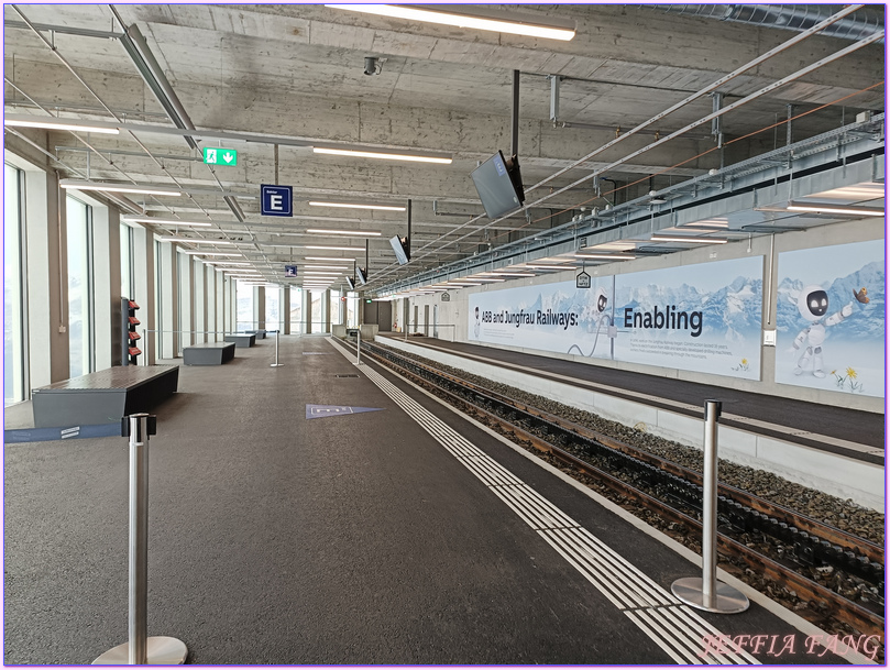 上少女峰車站交通工具,少女峰Jungfraujoch,歐洲Europe,歐洲之巔 Top of the Eruope,歐洲旅遊,瑞士Switzerland