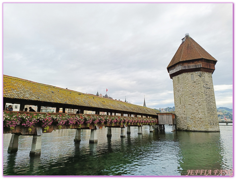 卡貝爾橋,天鵝廣場Schwanenplatz,歐洲Europe,歐洲旅遊,獅子紀念碑,琉森Lucerne,琉森Luzern,琉森老城區,瑞士Switzerland,盧森