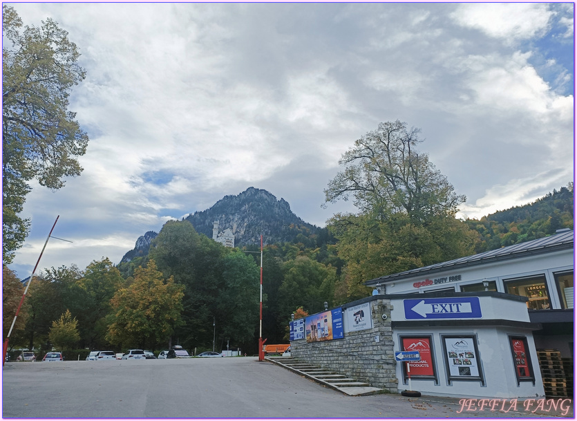 apollo Duty Free,巴伐利亞自由州Bavaria,德國Germany,新天鵝堡Schloss Neuschwanstein,歐洲Europe,歐洲旅遊,福森Fussen,路德維希二世Ludwig II,阿爾卑斯湖Alpsee,霍恩施萬高Hohenschwangau,高天鵝堡Hohenschwangau castle