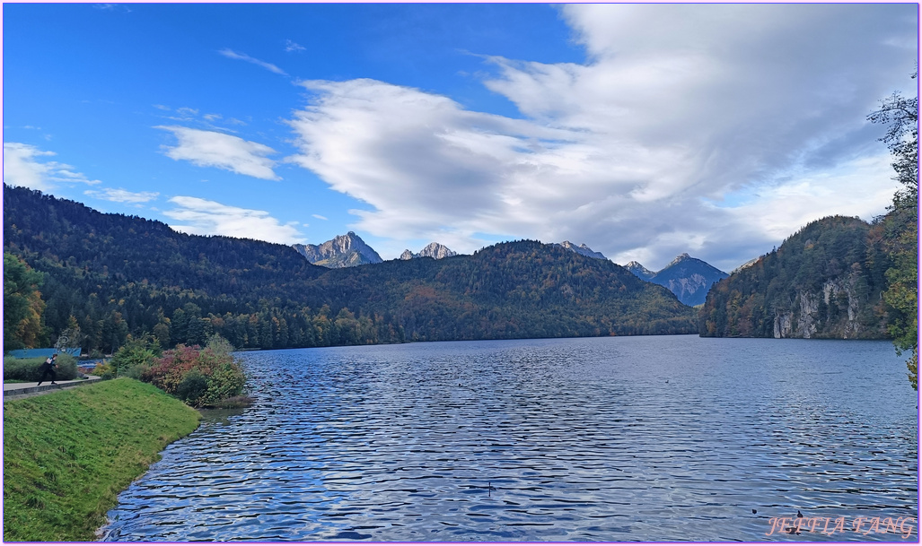 apollo Duty Free,巴伐利亞自由州Bavaria,德國Germany,新天鵝堡Schloss Neuschwanstein,歐洲Europe,歐洲旅遊,福森Fussen,路德維希二世Ludwig II,阿爾卑斯湖Alpsee,霍恩施萬高Hohenschwangau,高天鵝堡Hohenschwangau castle