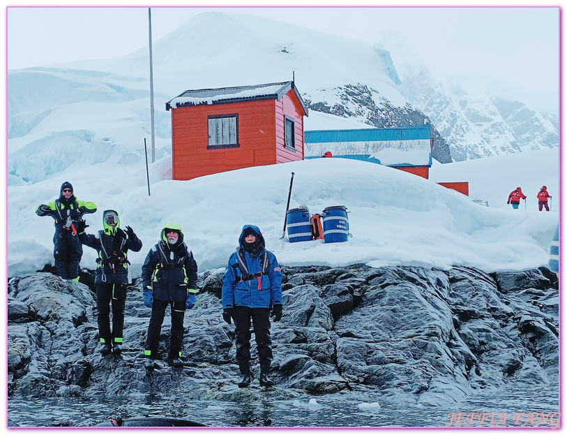 丹科島Danco Island,南極Antarctica,南極半島Antarctic Peninsula,南極旅遊,天堂灣Paradise Bay,巴布亞企鵝,布朗站Brown,極地旅遊,鳳凰旅遊