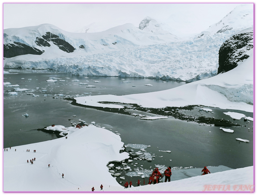 丹科島Danco Island,南極Antarctica,南極半島Antarctic Peninsula,南極旅遊,天堂灣Paradise Bay,巴布亞企鵝,布朗站Brown,極地旅遊,鳳凰旅遊