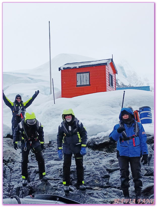 丹科島Danco Island,南極Antarctica,南極半島Antarctic Peninsula,南極旅遊,天堂灣Paradise Bay,巴布亞企鵝,布朗站Brown,極地旅遊,鳳凰旅遊