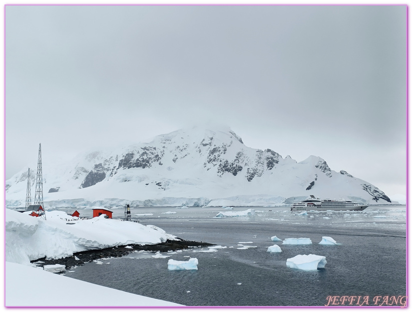 丹科島Danco Island,南極Antarctica,南極半島Antarctic Peninsula,南極旅遊,天堂灣Paradise Bay,巴布亞企鵝,布朗站Brown,極地旅遊,鳳凰旅遊