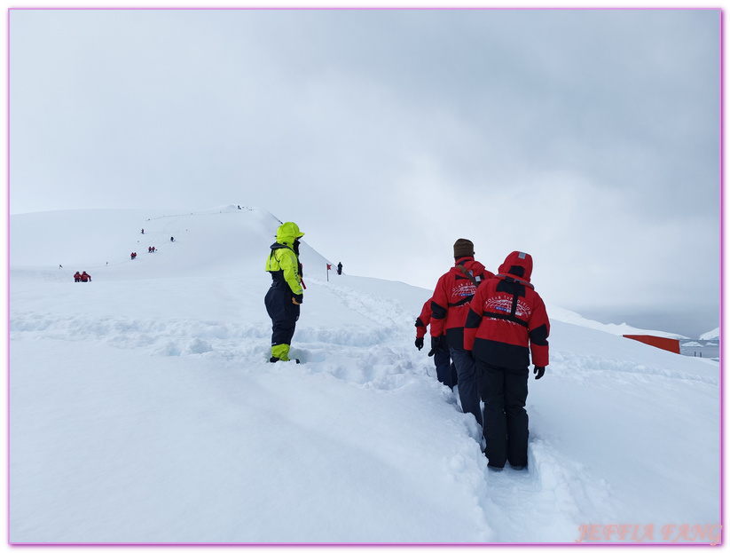 丹科島Danco Island,南極Antarctica,南極半島Antarctic Peninsula,南極旅遊,天堂灣Paradise Bay,巴布亞企鵝,布朗站Brown,極地旅遊,鳳凰旅遊