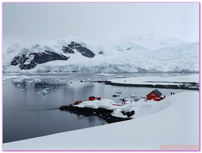 丹科島Danco Island,南極Antarctica,南極半島Antarctic Peninsula,南極旅遊,天堂灣Paradise Bay,巴布亞企鵝,布朗站Brown,極地旅遊,鳳凰旅遊